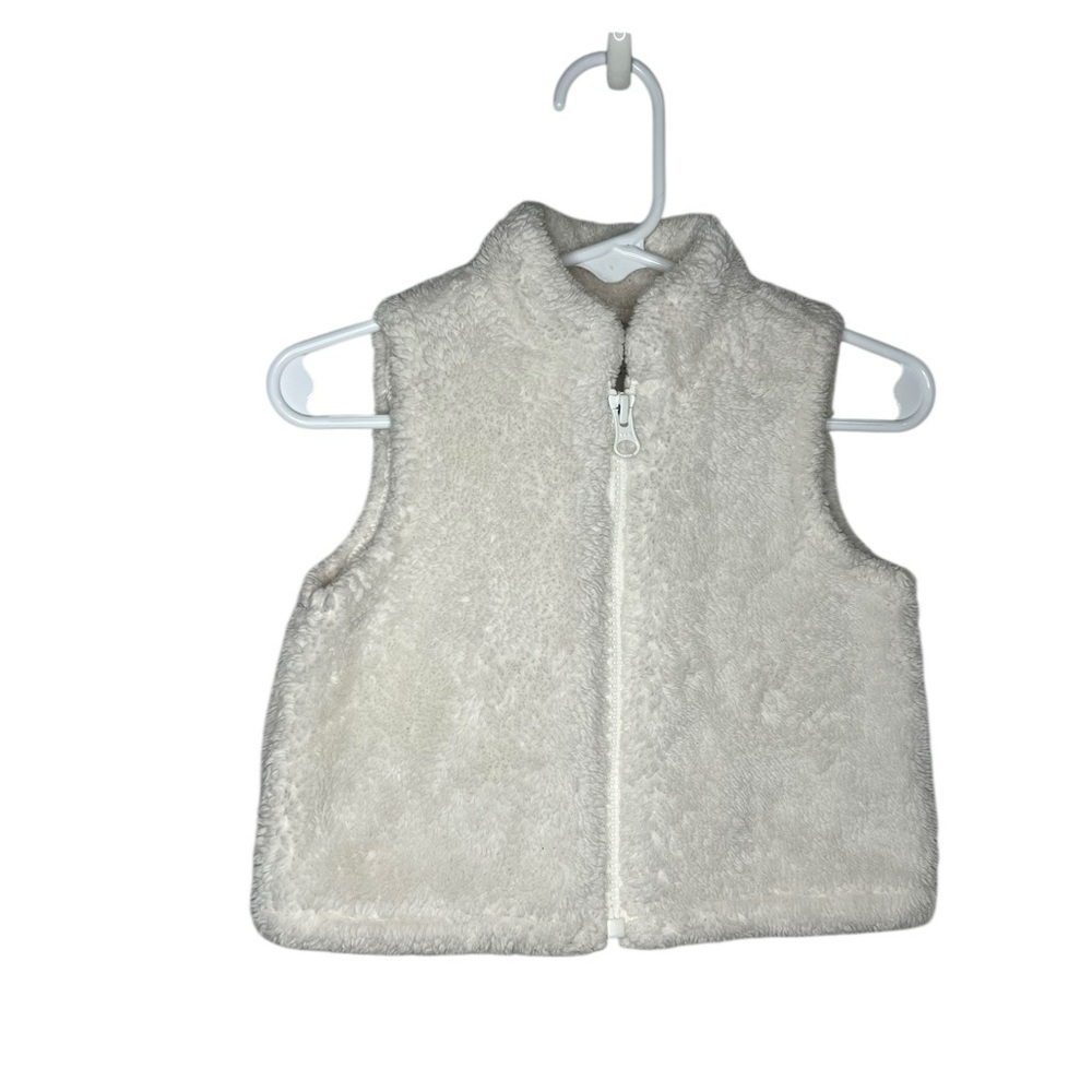 Old Navy girls sherpa vest - winter white - Size 6 - 12 month